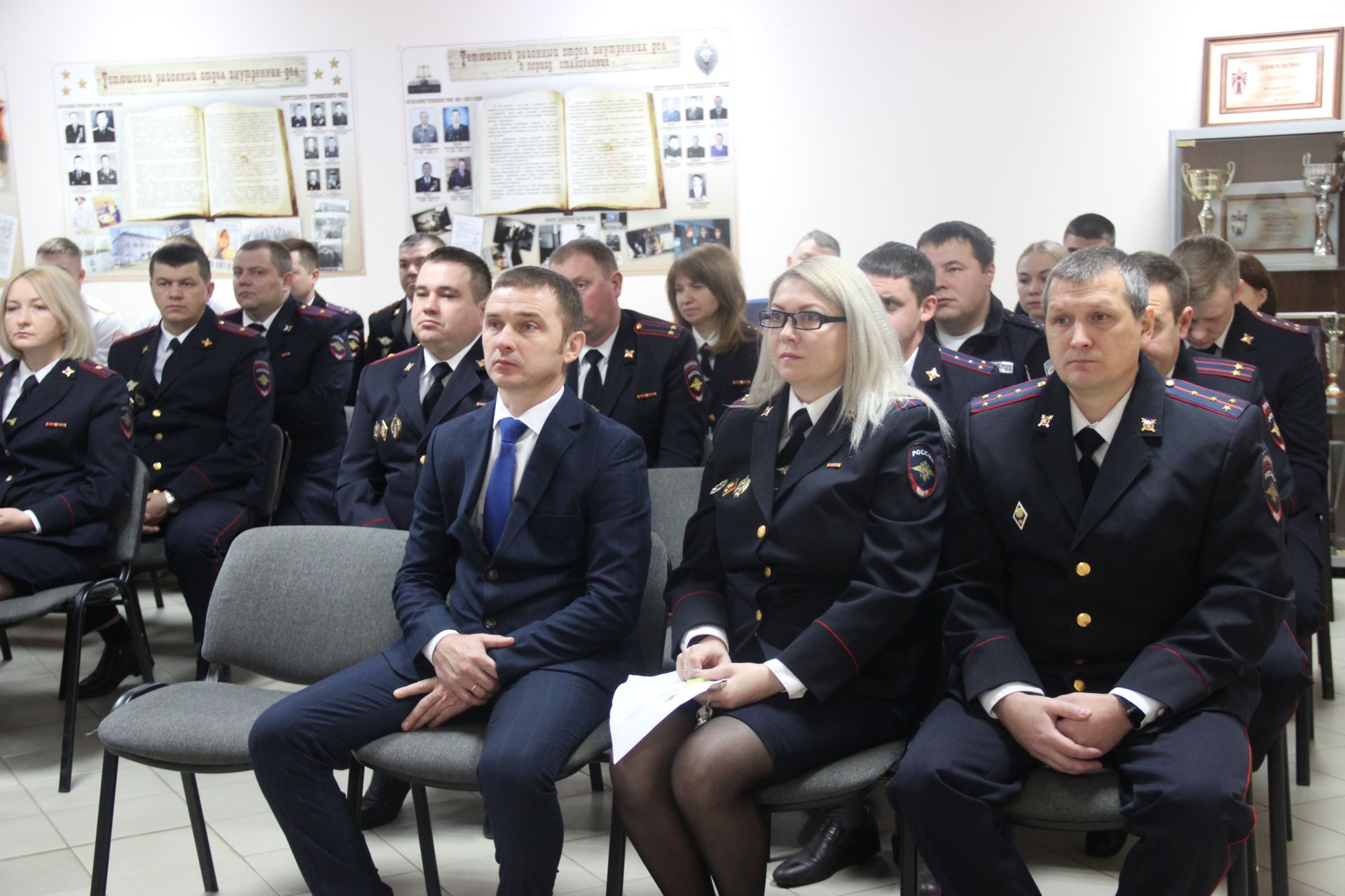 В Тетюшском РОВД состоялось торжественное собрание ко Дню сотрудников органов Внутренних дел РФ