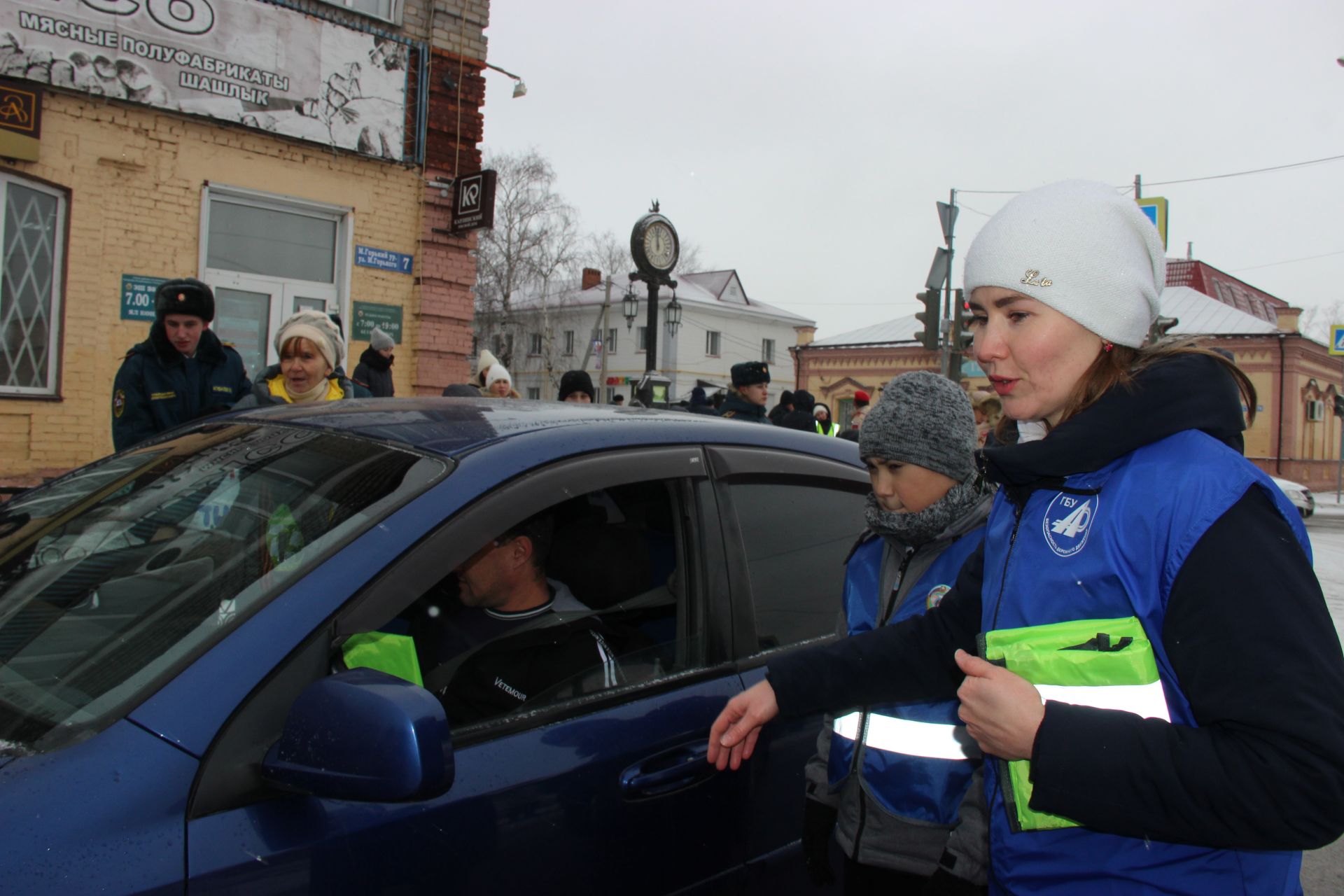 Тәтештә Бөтендөнья юл-транспорт һәлакәтендә гомерләре өзелүчеләрне искә алу көненә багышланган акция узды