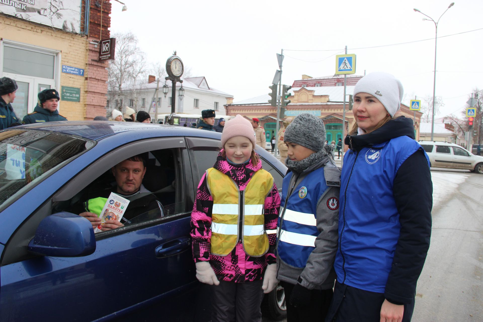 Тәтештә Бөтендөнья юл-транспорт һәлакәтендә гомерләре өзелүчеләрне искә алу көненә багышланган акция узды