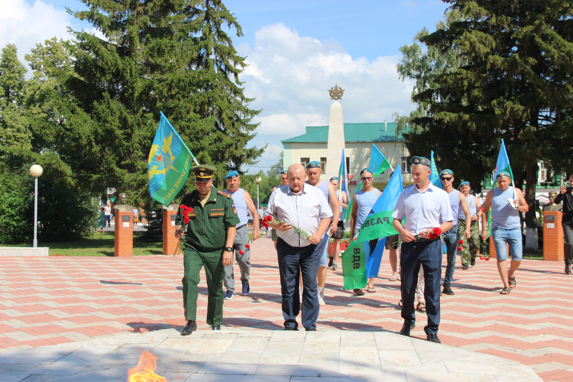 В Тетюшах состоялся митинг, посвященный Дню Воздушно-десантных войск