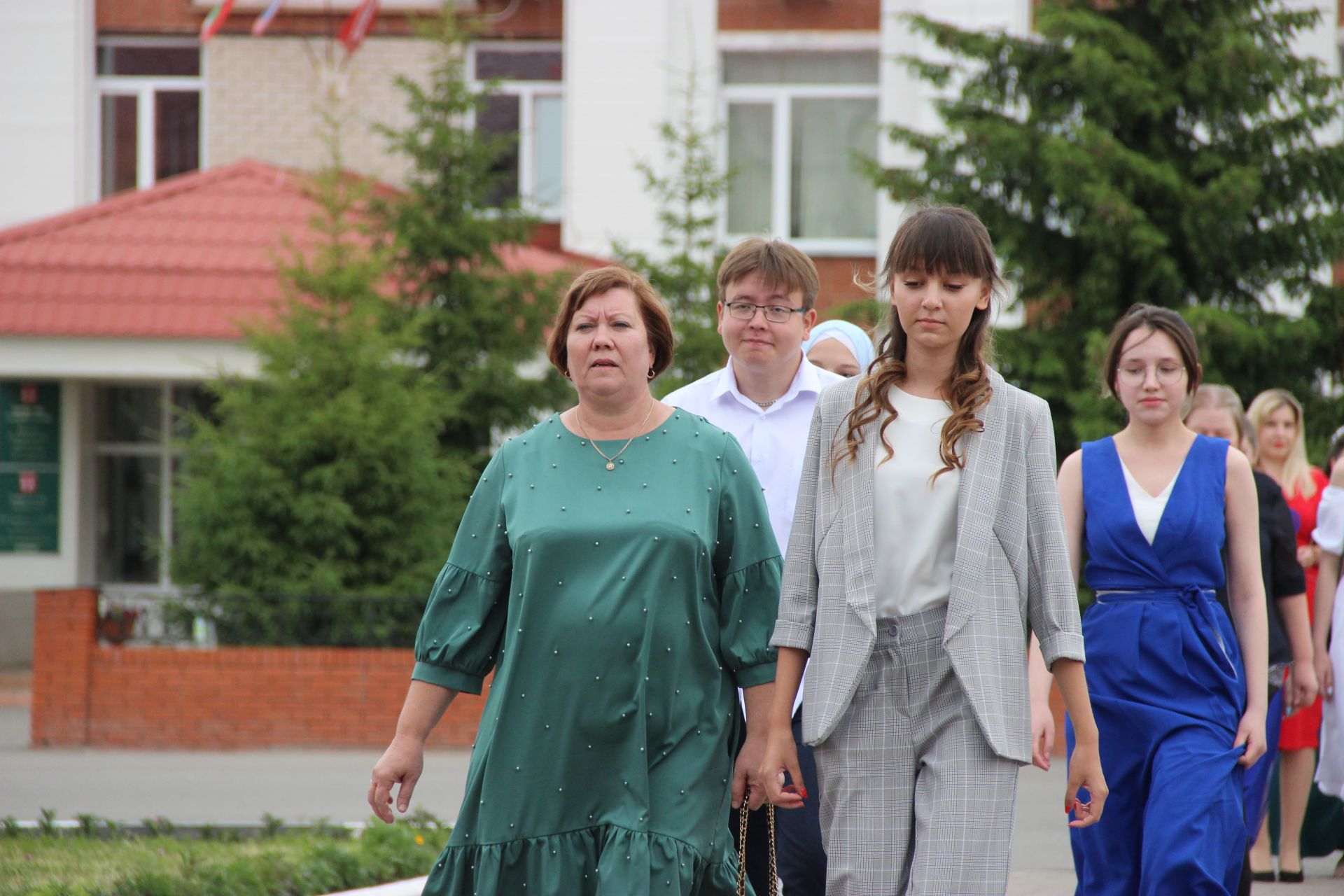 Выпускникам школ Тетюшского района вручили аттестаты