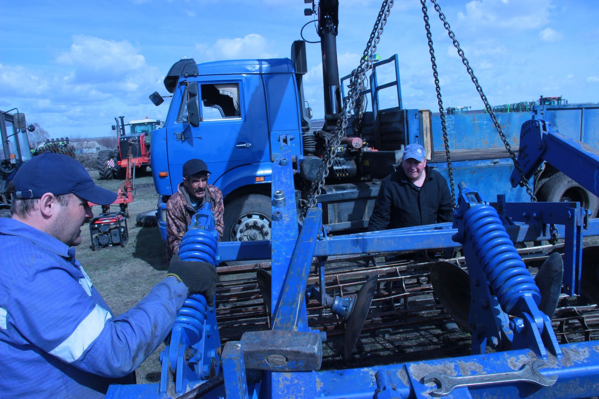 В Тетюшском районе проходит приемка сельскохозяйственной техники к весенним полевым работам
