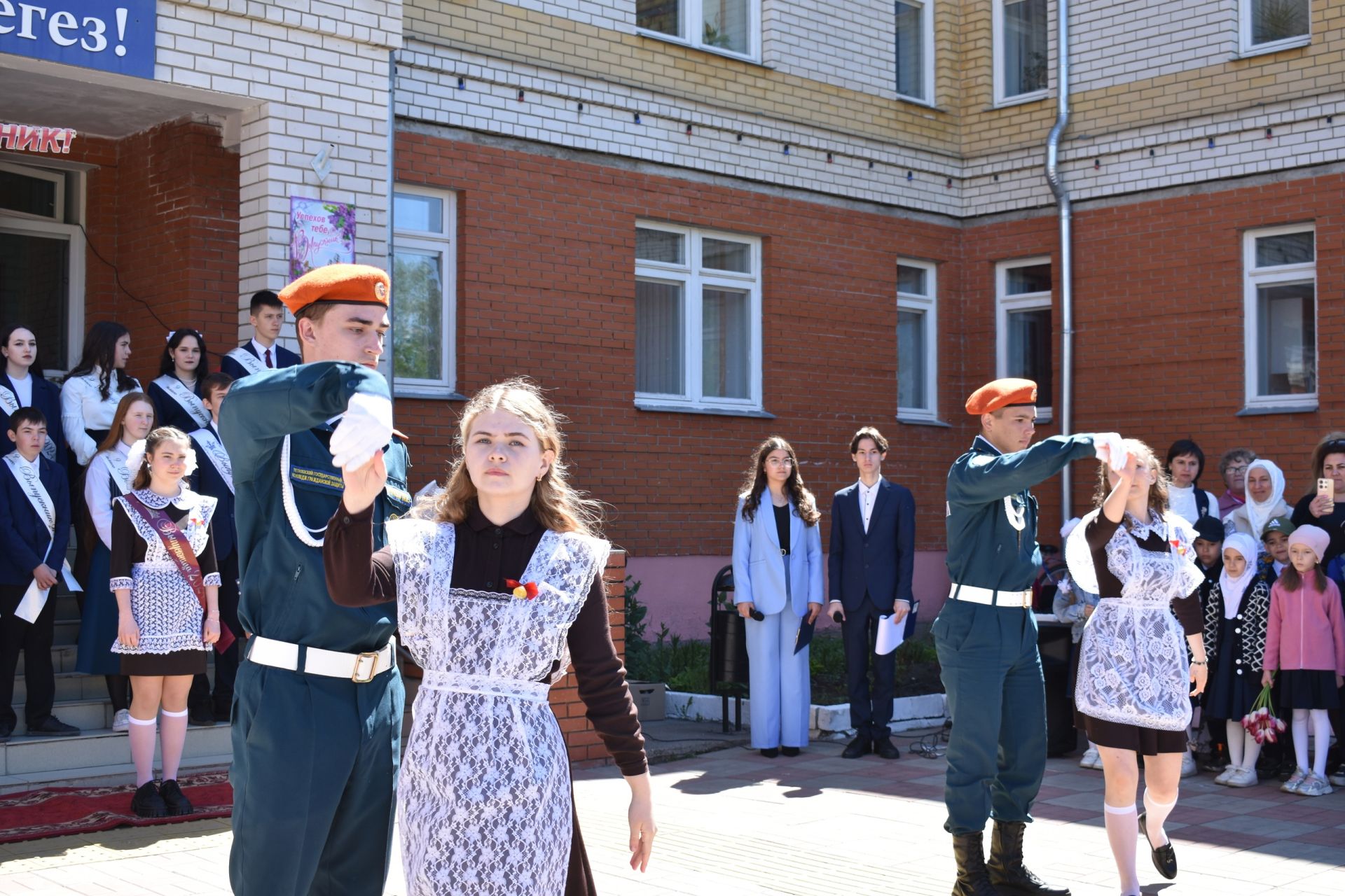 Последний звонок прозвенел в Тетюшской татарской школе