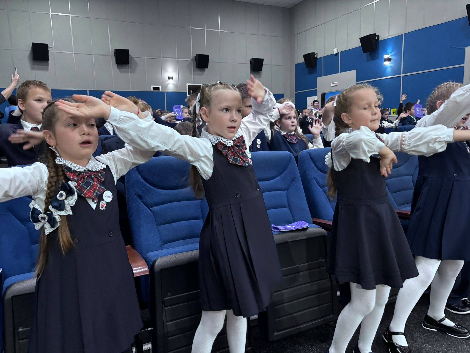 Беренче сыйныф укучылары өчен «Россия бөркетләре» булу тантанасы узды