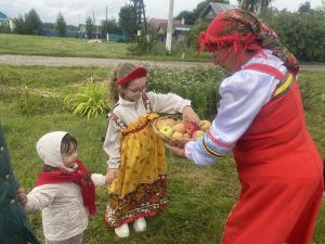 Жители Чувашско‑Чикилдымского села отметили три Спаса на праздничной программе