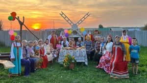 Праздник «Медовый Спас — здоровье припас» собрал жителей деревни