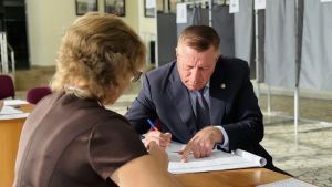 Глава Тетюшского района Рамис Сафиуллов проголосовал на выборах в Госдуму