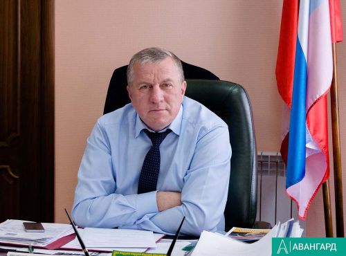 Глава Тетюшского района обратился к тетюшанам в связи с Днем флага Республики Татарстан