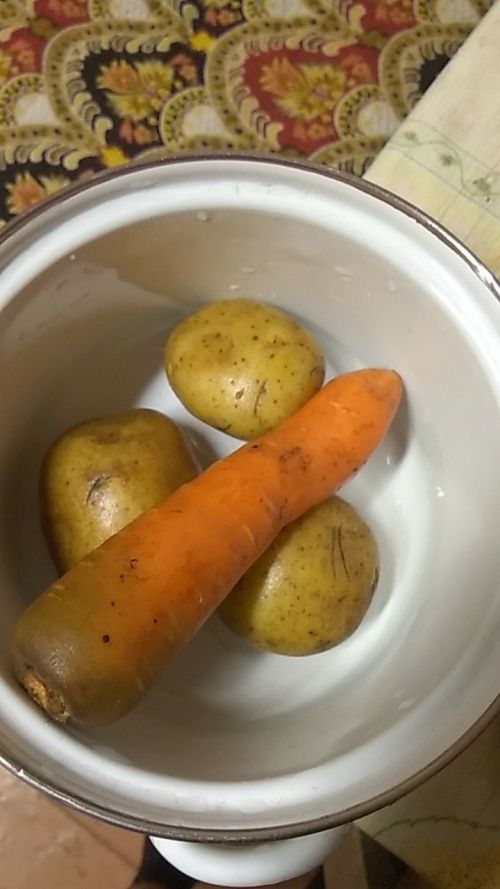 Чөгендерле бәрәңге салаты