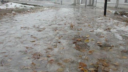 На территории Татарстана в ближайшие три дня ожидается ледяной дождь, метель