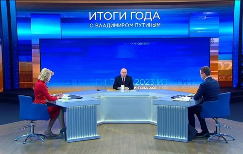 Проходит прямая трансляция обращения Президента Владимира Путина