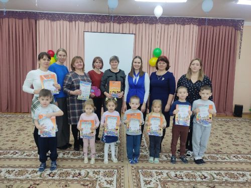 В детсаду  «Сказка» был организован конкурс видеороликов «Дорога и дети»