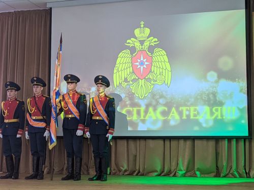 В Тетюшском колледже гражданской защиты проходит концерт ко Дню спасателя РФ