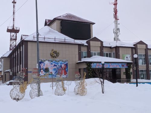 В новогоднюю ночь на площади перед РДК состоится праздничная программа  «Новый год – в кругу друзей»