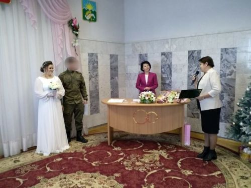 В Татарстане поженились участник СВО со своей возлюбленной