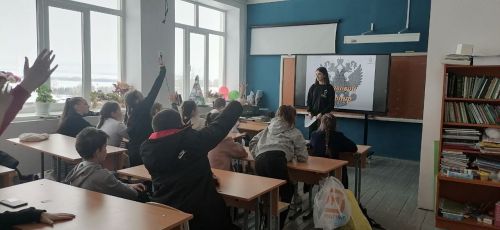 С Алабердинскими школьниками провели правовой турнир «Знаешь ли ты закон?»