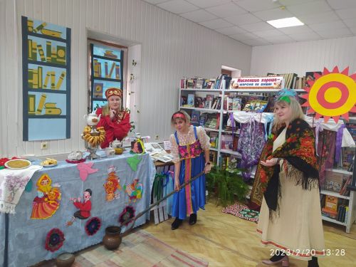 Тетюшане угощались блинами и чаем