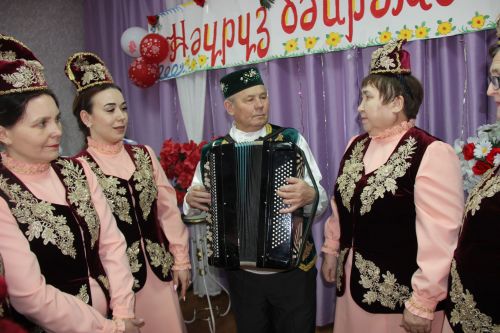 Праздник прихода весны Навруз широко отметили в селе Большие Атряси