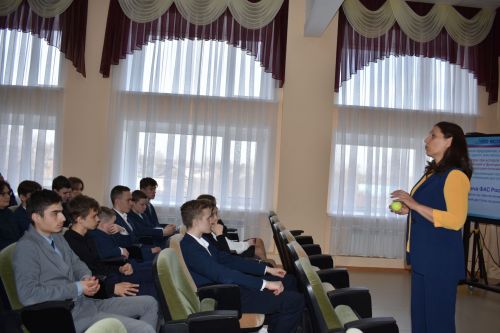 Тетюшским учащимся рассказали, что такое контрафакт, конкуренция, монополия