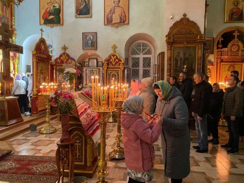 В храмах Тетюшского района в ночь с субботы на воскресенье прошли пасхальные ­богослужения