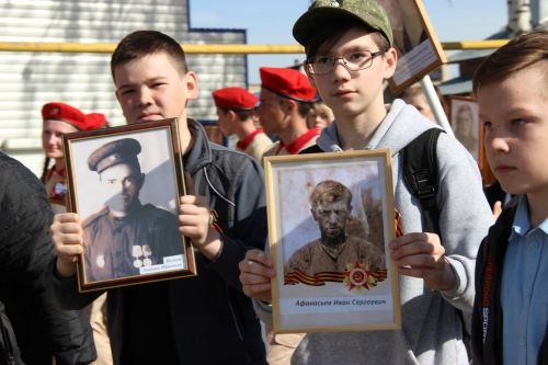 В Татарстане в рамках акции Бессмертный полк онлайн запущен флешмоб #МойГеройМояСемья