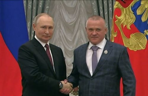 Владимир Путин вручил государственную награду тетюшскому тренеру Сагиту Ибрагимову