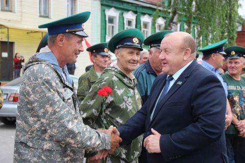 Сегодня в Тетюшах прошел митинг «Хранить державу – долг и честь»