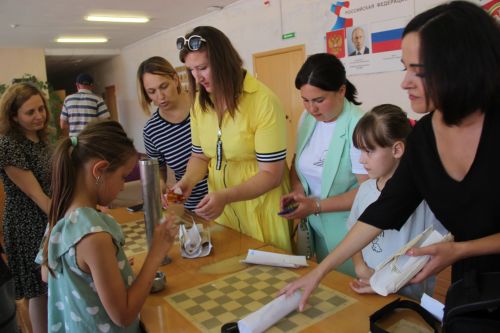 В Тетюшской средней школе № 2 вскрыли капсулу времени