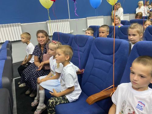 Первоклассникам Тетюшского района вручили портфели