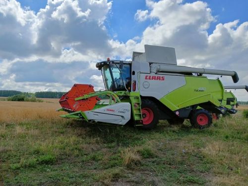 Уборочная страда на полях села Бакрчи