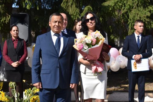 Первый школьный звонок в Тетюшской школе №1 прозвенел для 60 первоклассников