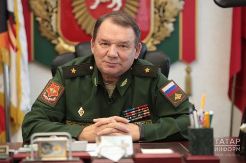 Погодин поздравил военнослужащих и ветеранов с Днем танкиста