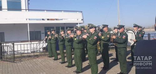 Татарстанские участники спецоперации с семьями отправились в круиз по Волге