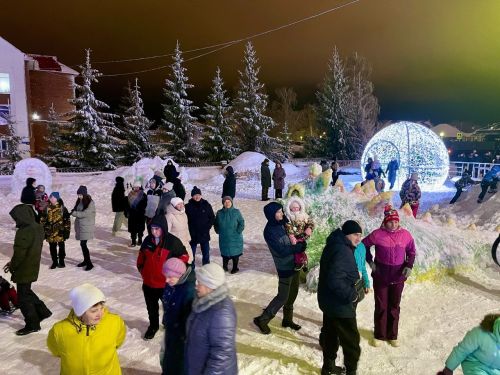 В Тетюшах состоялся новогодний концерт «Новый год – в кругу друзей»
