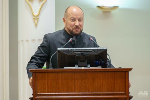 Татарстанских журналистов с День российской печати поздравил Асгат Сафаров