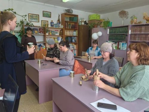 В Нармонской школе проводится акция «Тепло для героя»