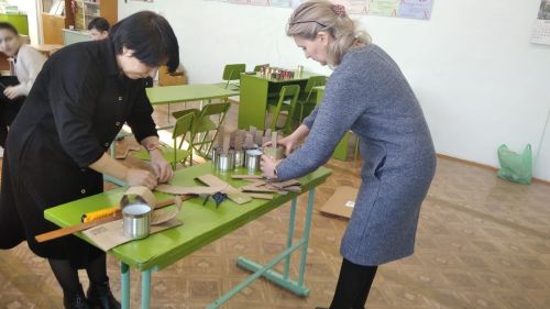 В Большешемякинской школе сделали заготовки для окопных свечей