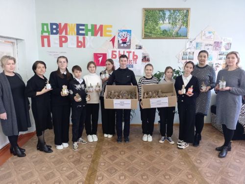 В Большешемякинской школе сделали заготовки для окопных свечей