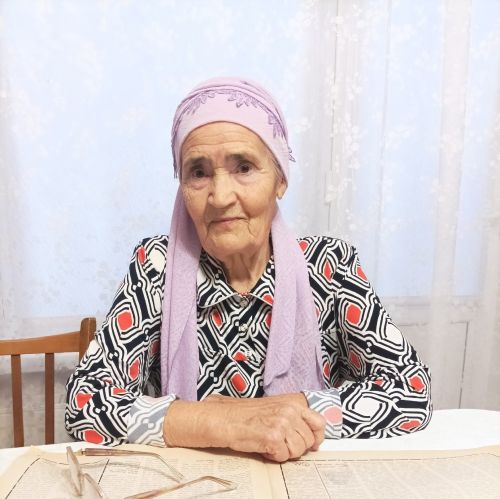Нурлы йөзле Нурания апа
