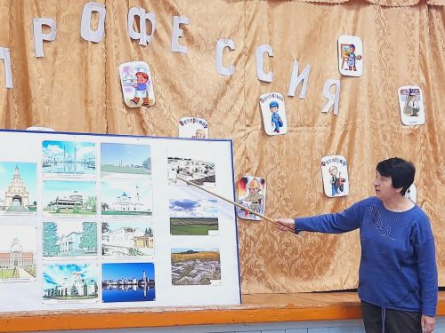 В Тетюшах провели познавательно-развлекательную программу «Лучшая профессия»