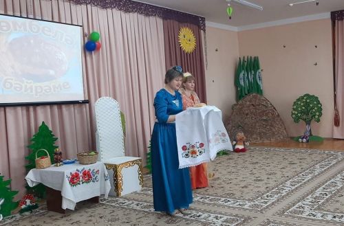 В детском саду «Сказка» города Тетюши прошел праздник «Сөмбелә»