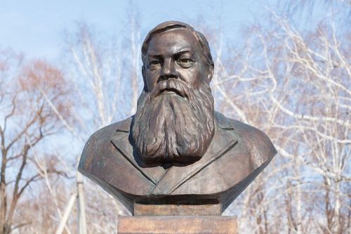 В селе Кошки-Новотимбаево состоялся торжественный митинг «Он прославил чувашский народ»