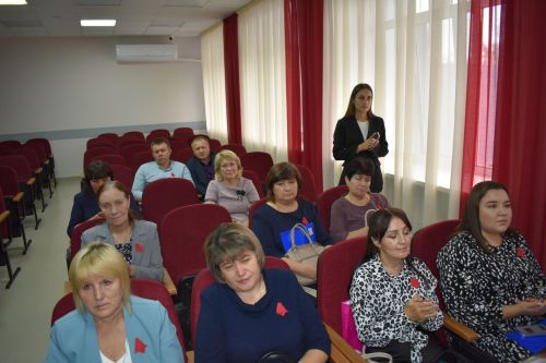 Педагоглар тәҗрибәләре белән уртаклашты