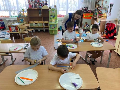 С воспитанниками детсада «Колосок» была проведена акция «Стань заметнее»