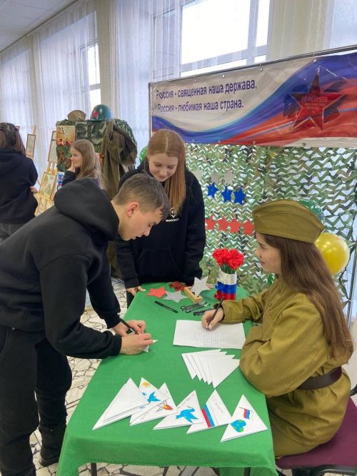Форпостовцы организовали акцию под названием «Письмо Солдату»