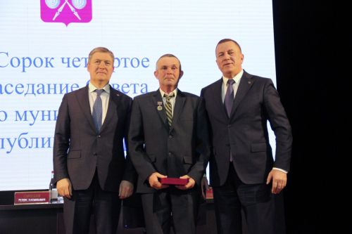 Отмечены заслуги работника по уходу за животными сельхозпредприятия «Новая Заря»