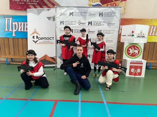 Для воспитанников лагеря «Чайка» провели спортивно-тактическую игру «Лазертаг»