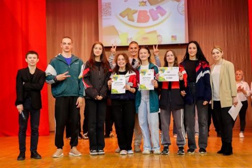 С 17 по 19 апреля в Тетюшах прошел районный этап Татарской лиги КВН «Әйдә, ШаяРТ!».