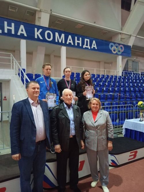 ДВА ЗОЛОТА ОТ КОРОЛЕВЫ СПОРТА