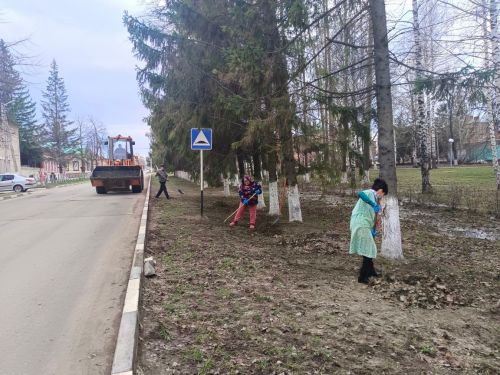 В детском саду «Малыш» прошел весенний субботник